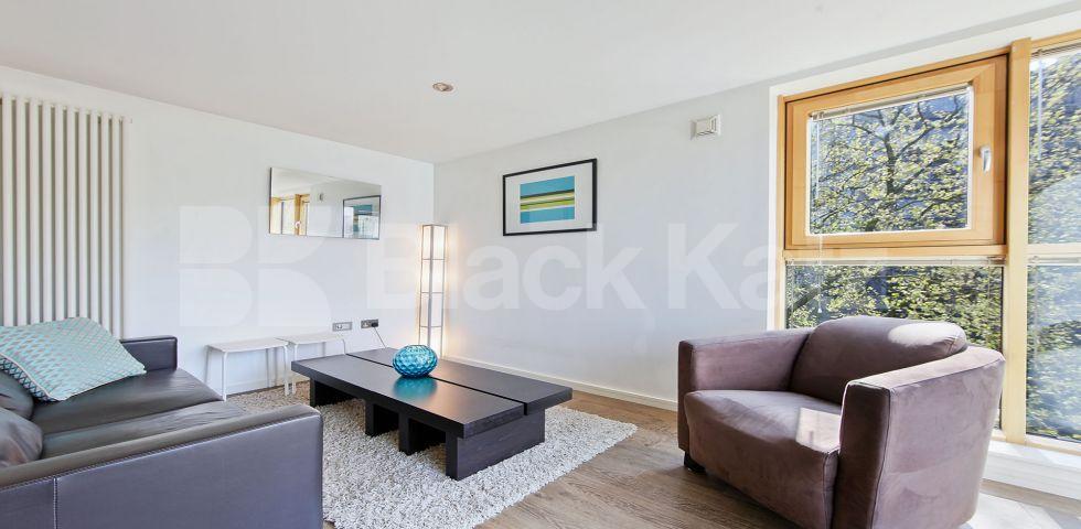 Flooded with natural light,south facing & dual aspect  Boulevard Mansions.Borough Road, Borough